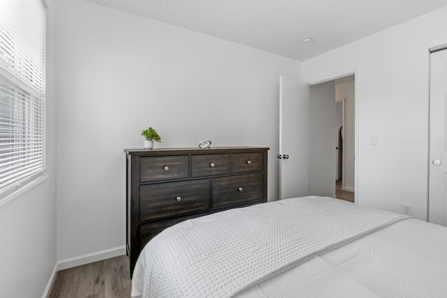 Building Photo - 2662 Smoke View Dr