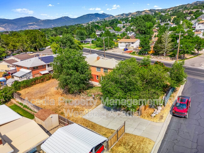 Building Photo - 4092 Orchard Dr