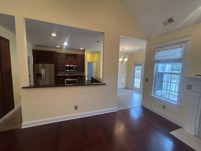 Building Photo - 4 BR, 2 BA unit in Wild Wing - Coming Soon!