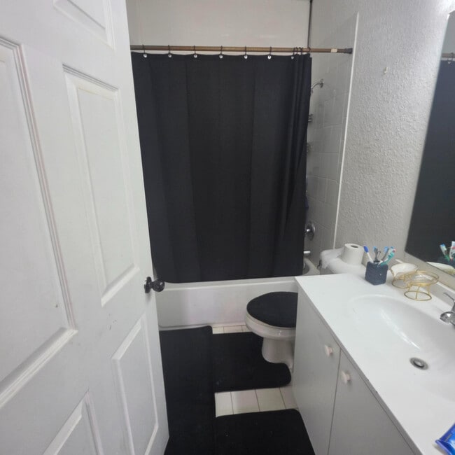 Building Photo - 1309 N Santa Catalina Cir