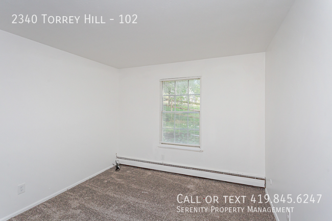 Building Photo - 2340 Torrey Hill Dr