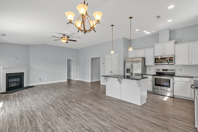 Building Photo - 203 Pastoral Ct