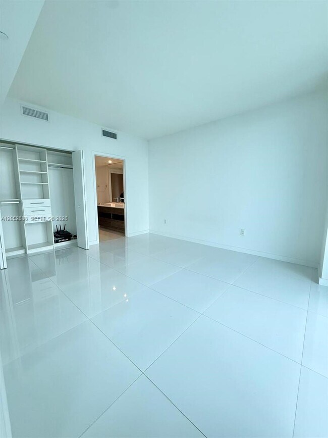 Building Photo - 1100 S Miami Ave