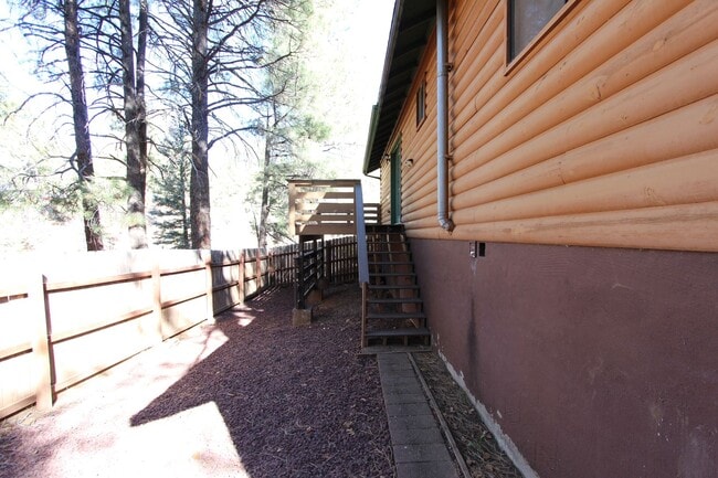Building Photo - 3 Bed, 2 Bath Cabin Home with Fenced Backyard & Balcony | Kachina Village