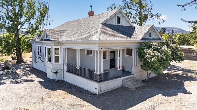 Building Photo - 4980 Dry Creek Rd