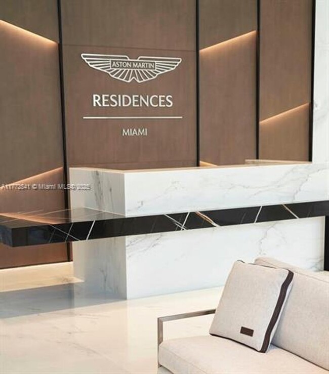 Building Photo - 300 Biscayne Blvd Way