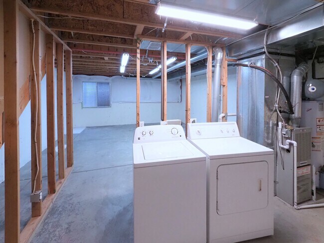 Basement with washer and dryer - 1233 Warrior Way