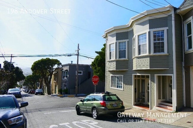 Building Photo - 198 Andover St