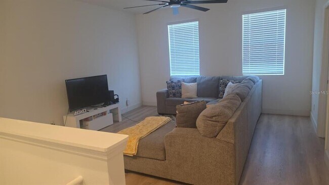 Building Photo - 2155 Brillante Dr