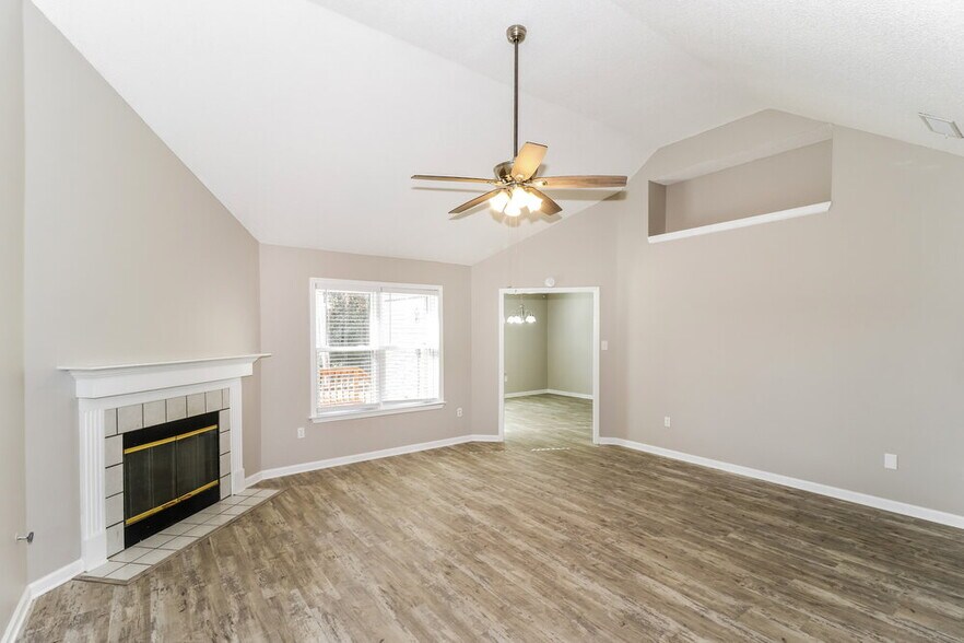Building Photo - 2827 Fletcher View Dr
