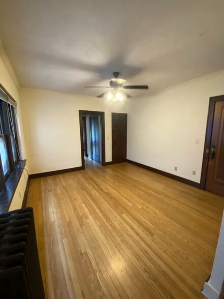 Building Photo - 528 State St