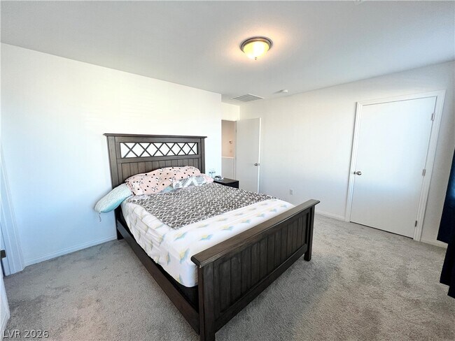 Building Photo - 5276 Sherwood Frst Ln