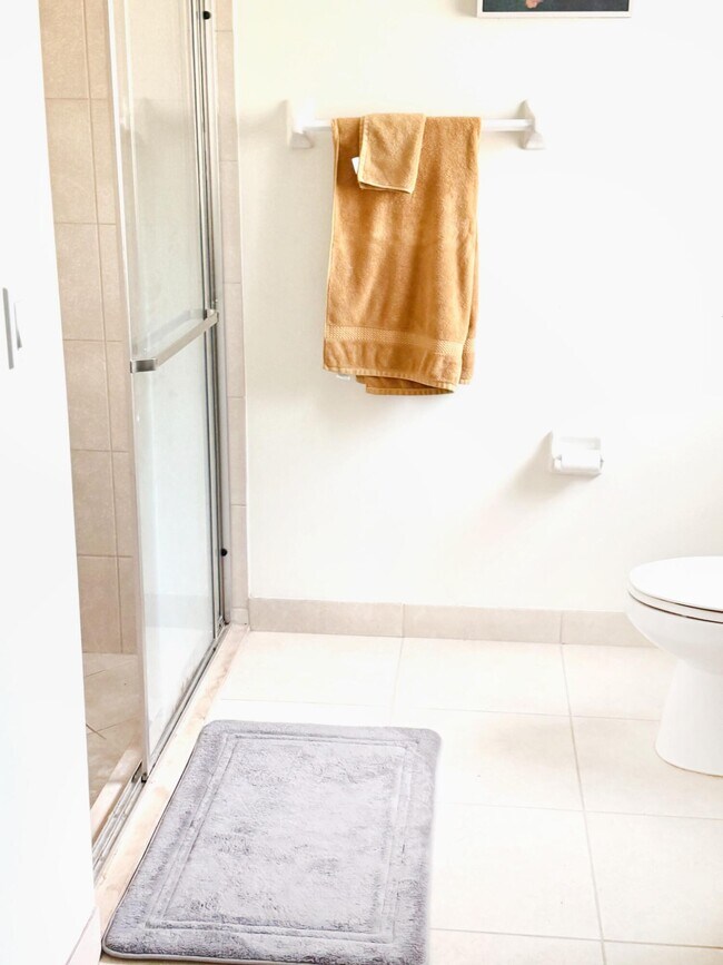 Building Photo - 4208 Troon Pl