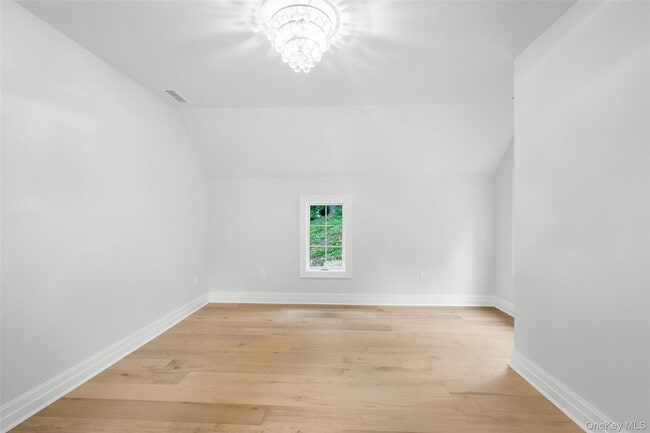 Building Photo - 73 Whippoorwill Rd