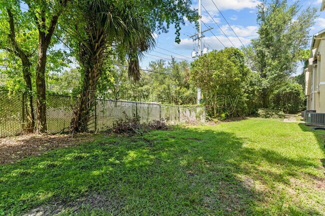 Building Photo - 5039 Sunridge Palms Dr