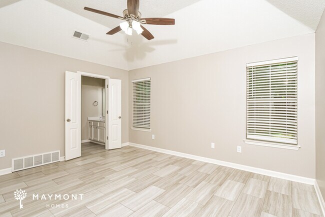Building Photo - 1413 Marhill Cove
