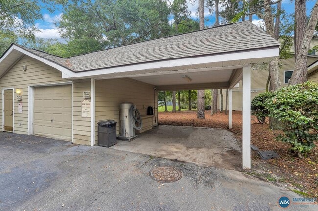 Building Photo - 1BR / 1BA Condo in Gated Summer House Comm...