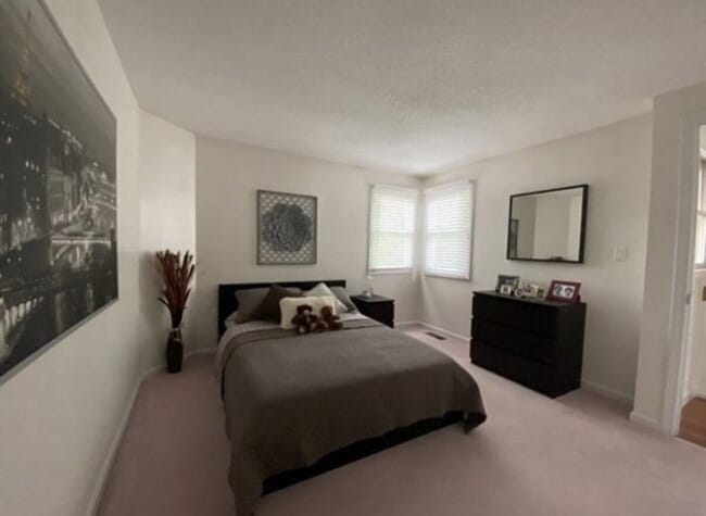 Building Photo - 10 Merganser Way