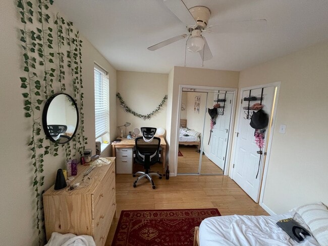 Building Photo - 1849 Willington St