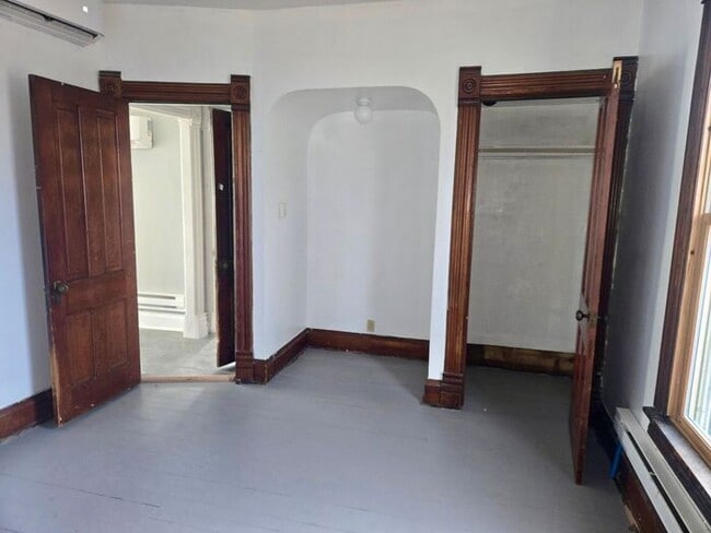 Building Photo - 2 bedroom unit in Niles