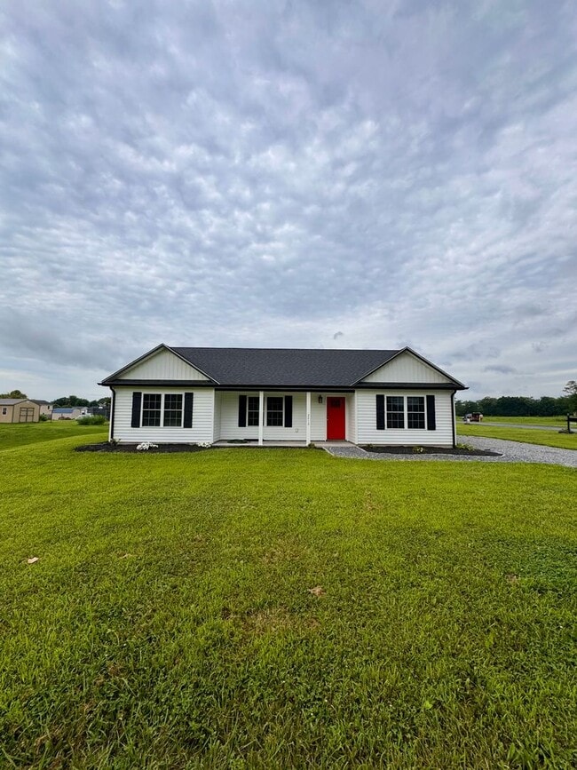 Building Photo - Single Family Home for Rent in Dayton