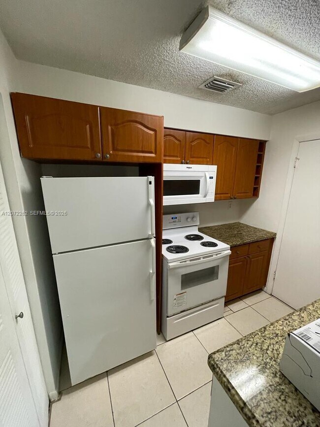 Building Photo - 17515 NW 67th Ct