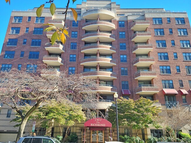 Building Photo - 1401 17th St NW