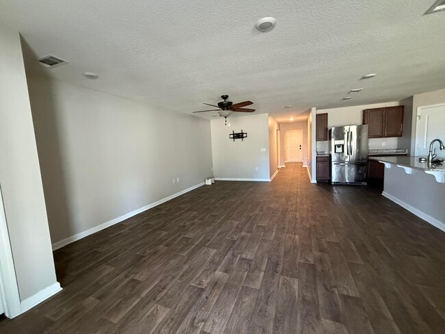 Building Photo - 1004 Limpkin St