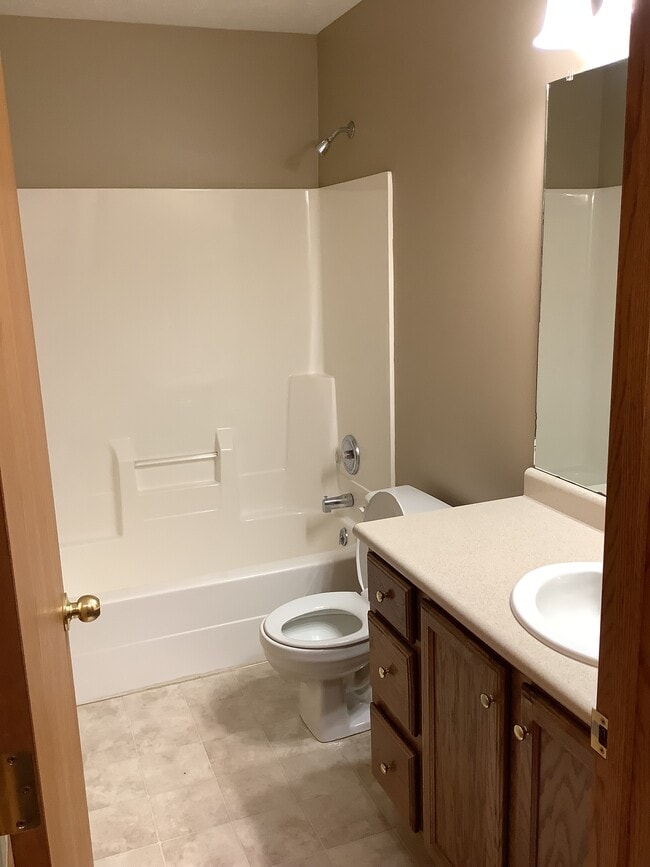 Building Photo - 1608 Ohio St