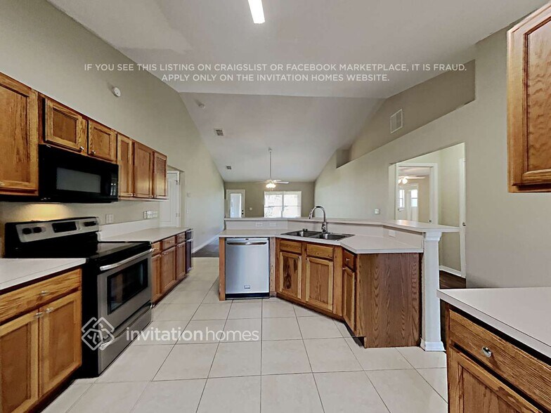 Building Photo - 6859 Hunters Crossing Blvd