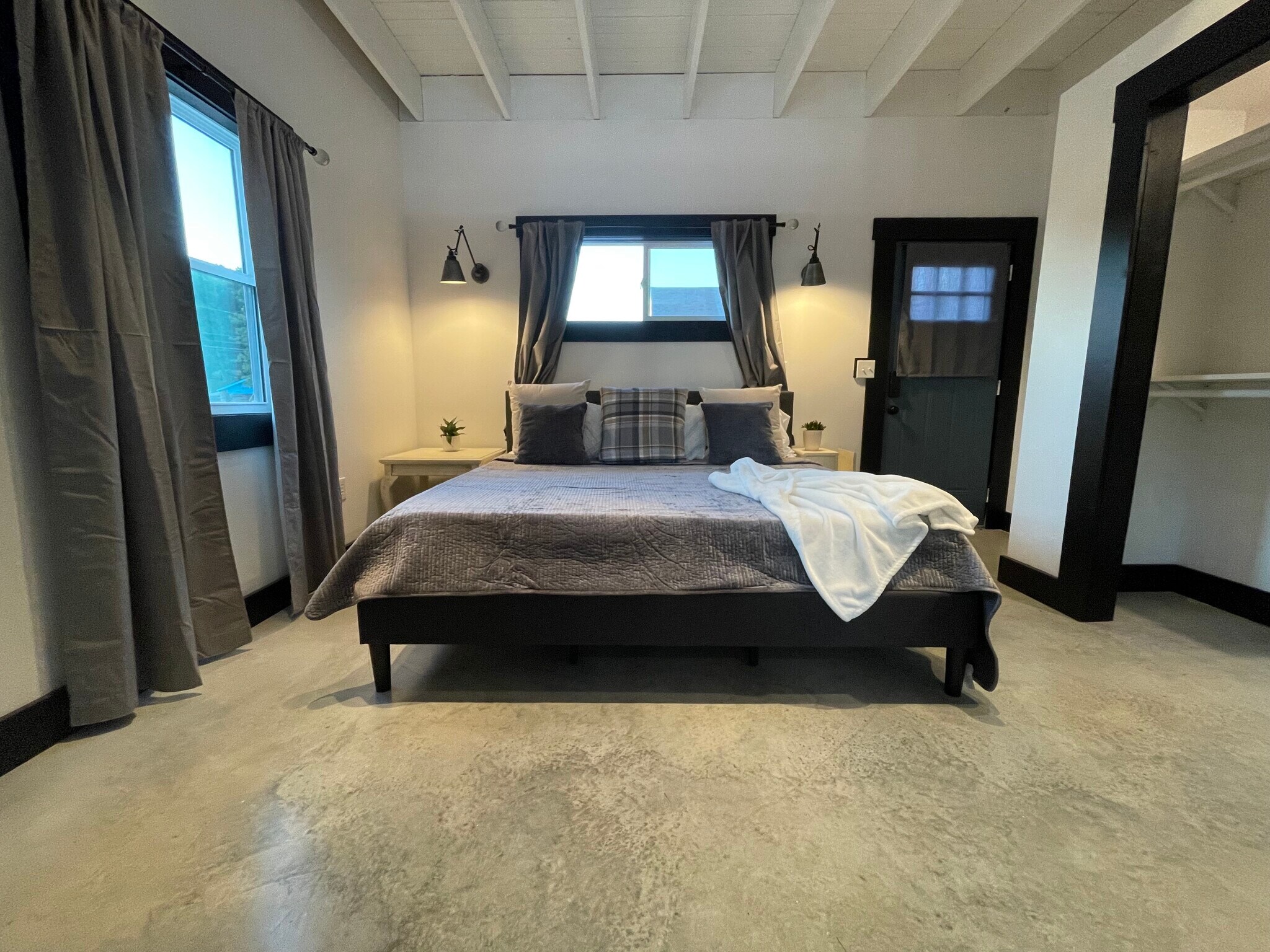 BEDROOM 2/ PATIO DOOR - 475 S Hickory St