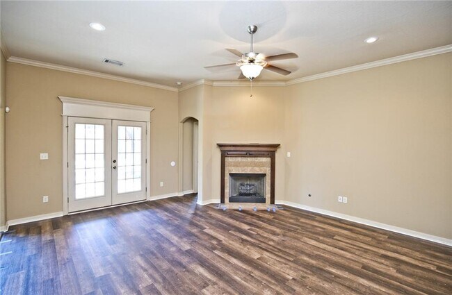 Building Photo - 3761 W Providence Dr