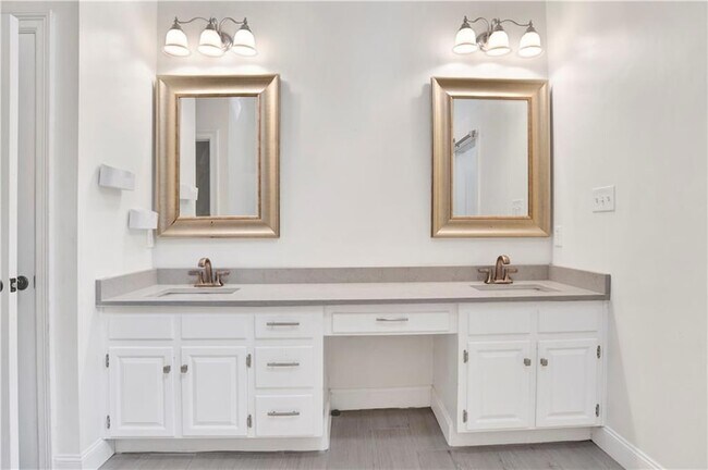 Building Photo - 2127 Ryegate Ct