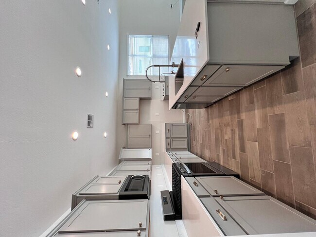 Building Photo - 37805 W San Alvarez Ave