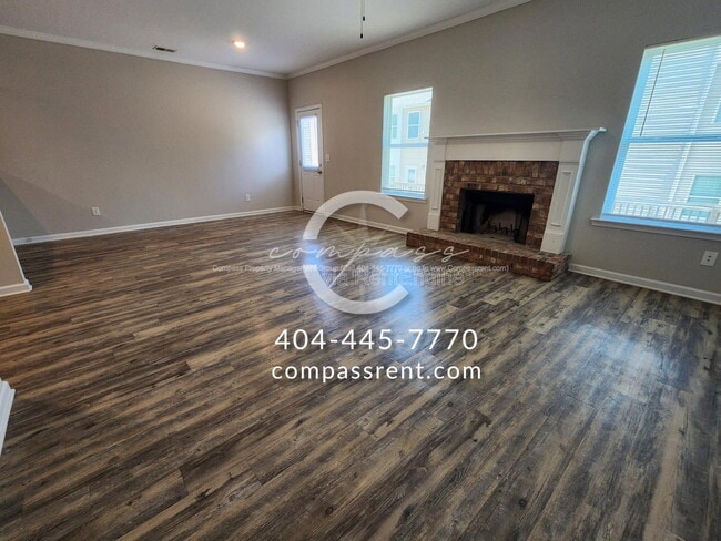 Building Photo - 206 Lyndon Wy NW