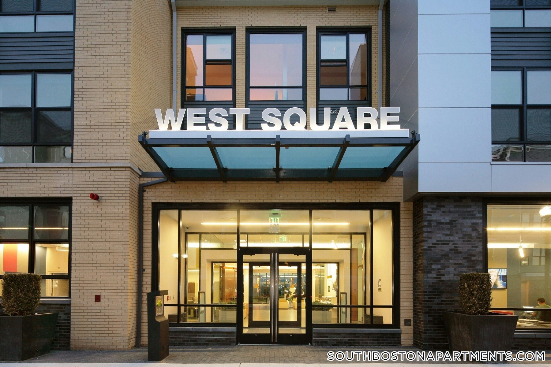 Building Photo - 320 D St