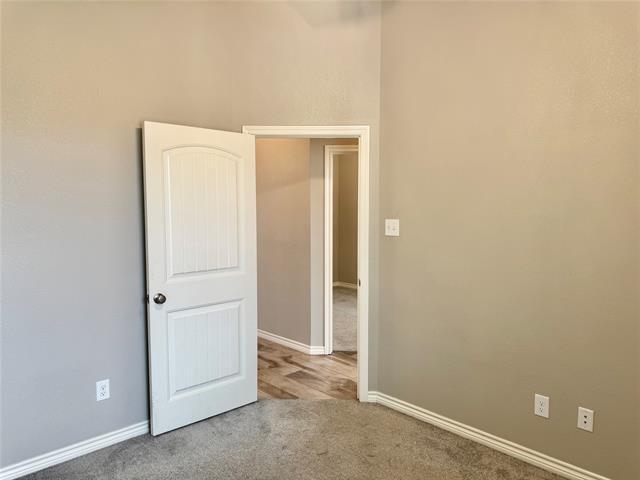 Building Photo - 626 Violet Dr