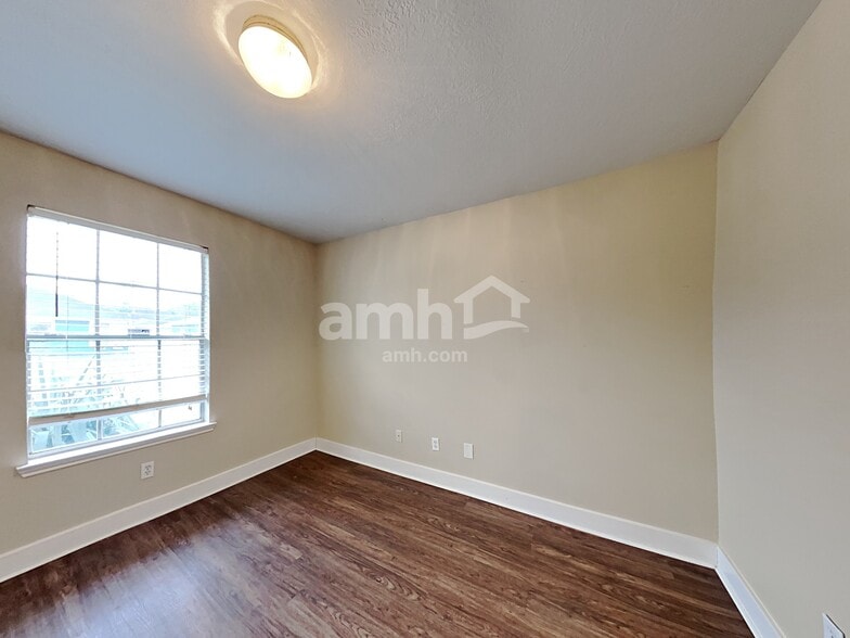 Building Photo - 18722 Atasca Oaks Dr