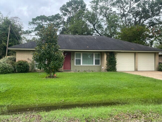 Primary Photo - 13 N Kaysie St