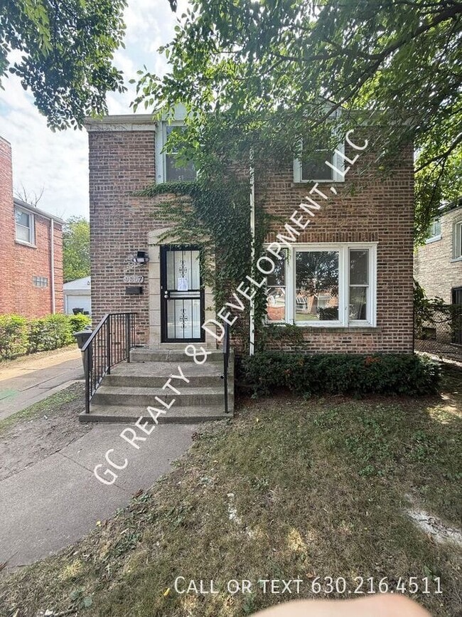 Primary Photo - 9857 S Calhoun Ave