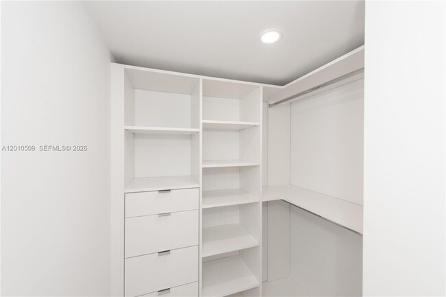 Building Photo - 151 Crandon Blvd