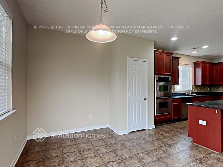 Building Photo - 2678 Dayview Ln