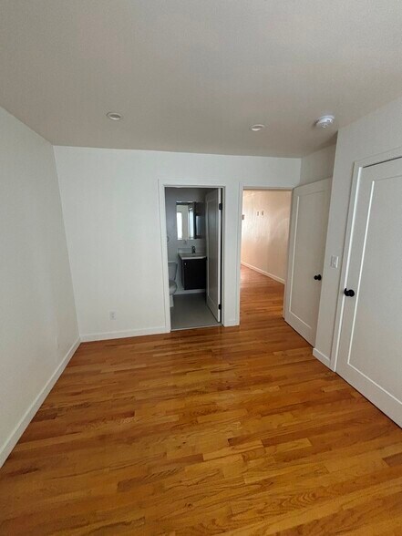 Building Photo - 414 Firmin St