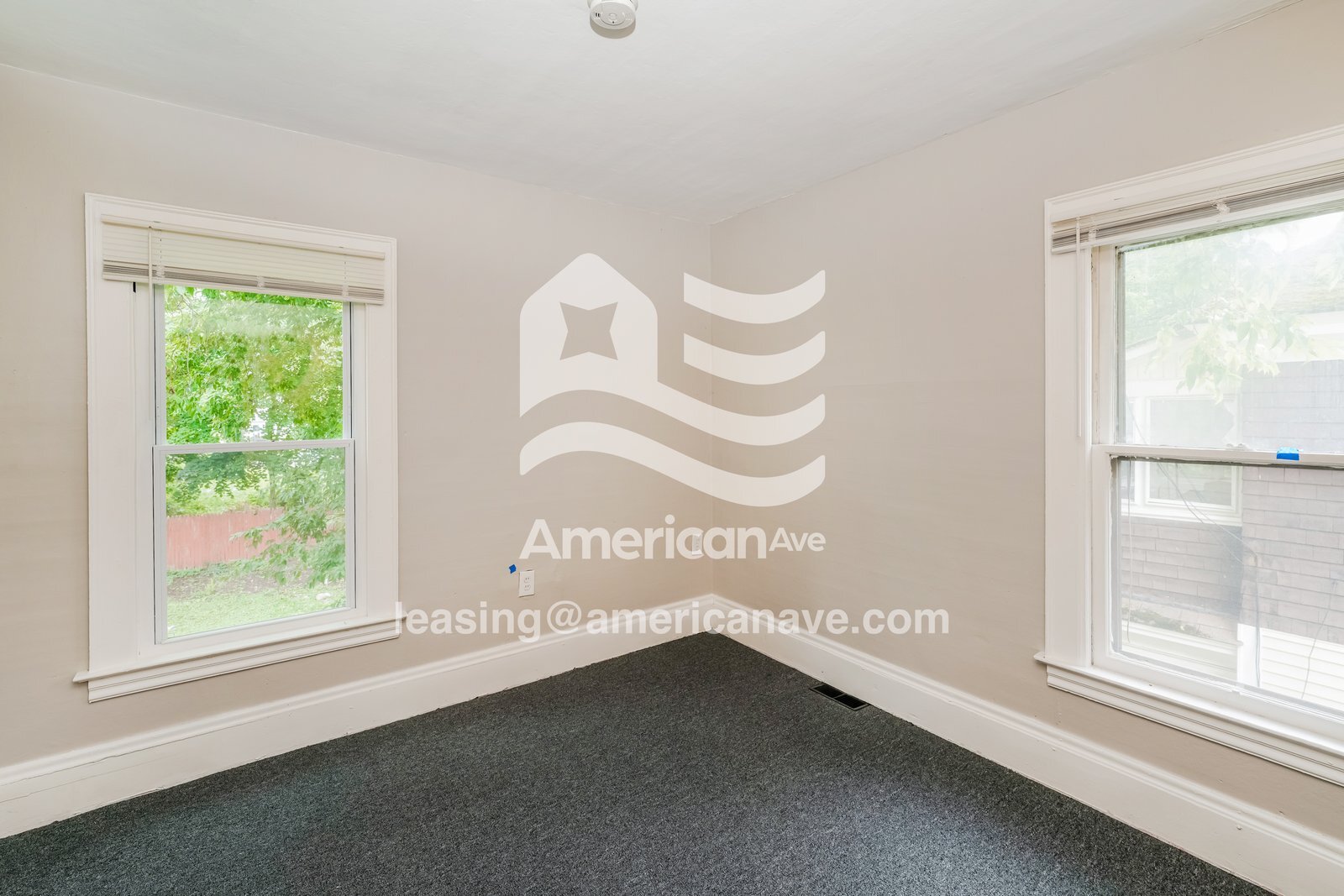 Building Photo - 339 W Calthrop Ave