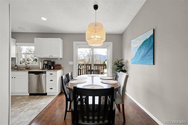 Building Photo - 3240 Post Oak Dr