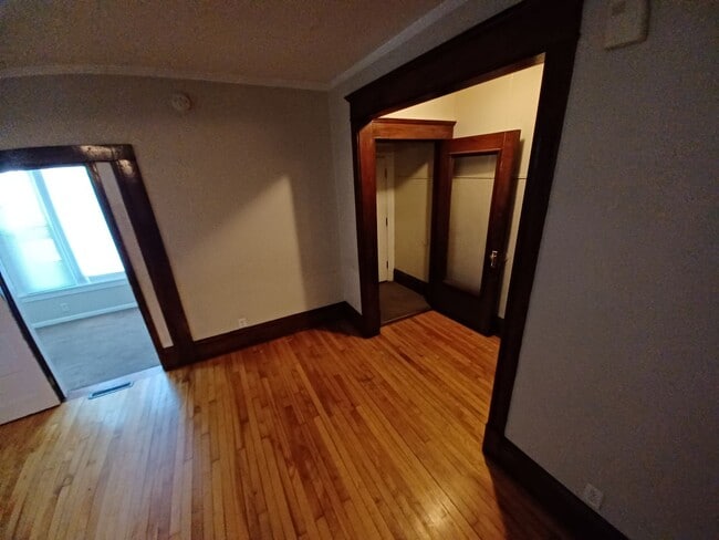 Building Photo - This spacious 3-bedroom lower level duplex...