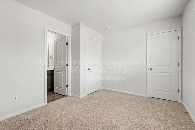 Building Photo - 8240 Waxhaw Hwy