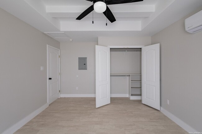 Building Photo - 221 Dub Dr
