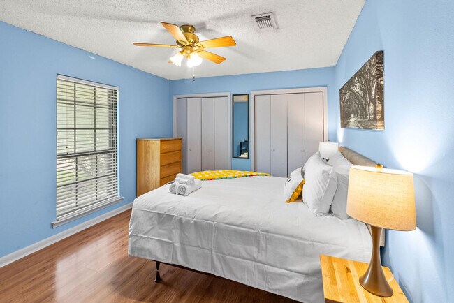 Building Photo - 12336 Perkins Rd