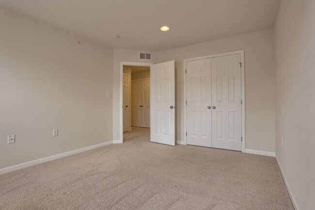 Building Photo - TOWNHOME AVAILABLE IN THE CHARTER HOMES - DEER RUN COMMONS